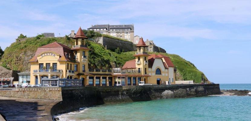 Charmant Logement T2 A 2 Pas De La Mer Granville Ngoại thất bức ảnh
