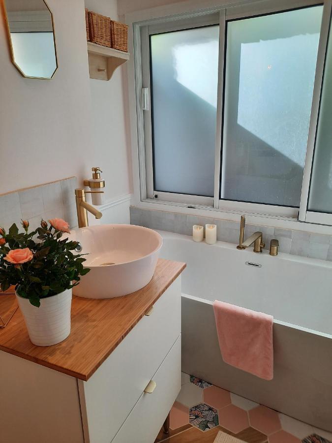 Charmant Logement T2 A 2 Pas De La Mer Granville Ngoại thất bức ảnh