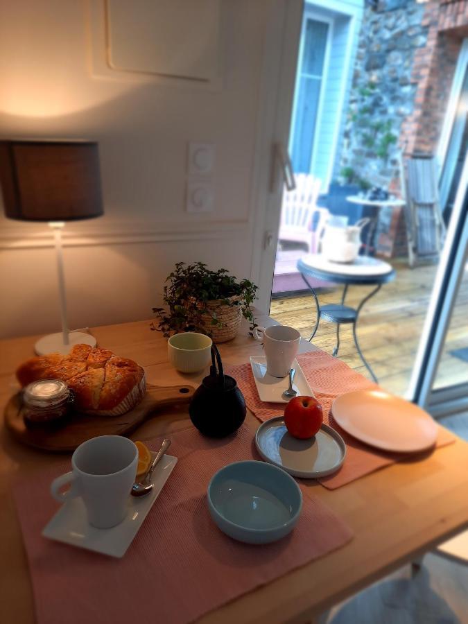 Charmant Logement T2 A 2 Pas De La Mer Granville Ngoại thất bức ảnh